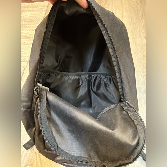 🖤SOLD🖤Vans Backpack - Picture 3 of 6